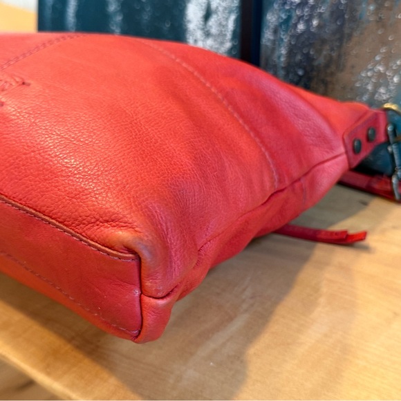 American Leather Co. Virginia Feed Crossbody - Tandoor Color - Picture 13 of 15